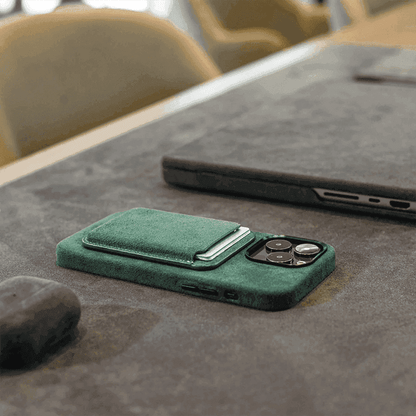 Carteira Alcantara MagSafe - Verde Meia Noite